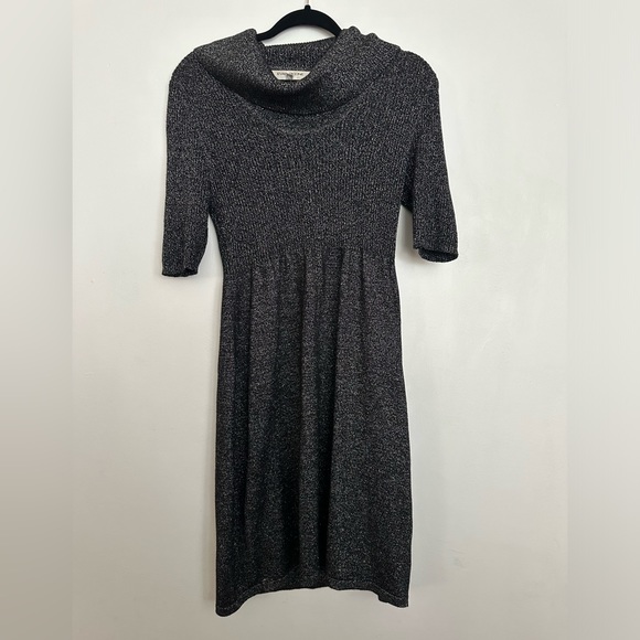 Evan Picone Dresses & Skirts - Evan-Picone Short Sleeve Turtle Sweater Dress Black Gold